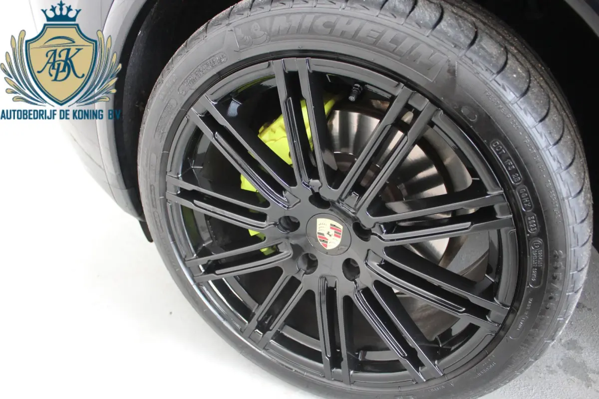 3.0 S E-Hybrid Platinum Pano,ACC,Luchtvering
