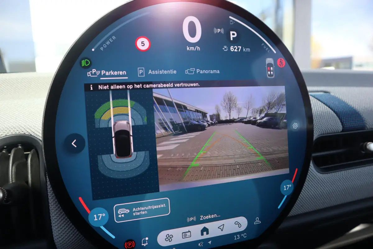 Cooper S | Favoured Trim + Pakket M / Panoramadak / MINI Head-Up Display /