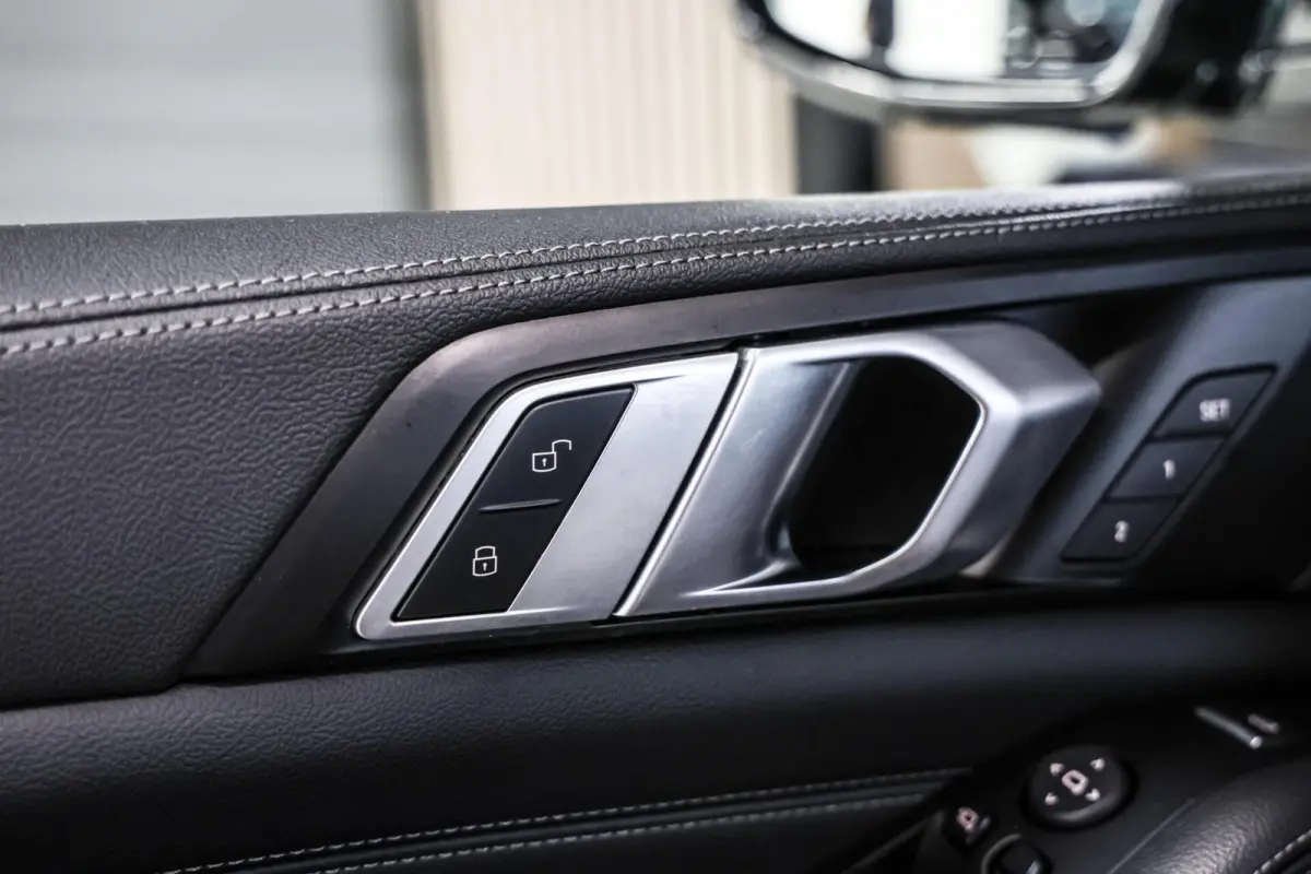 xDrive40i High Executive|Achterasbesturing|ACC|Pano