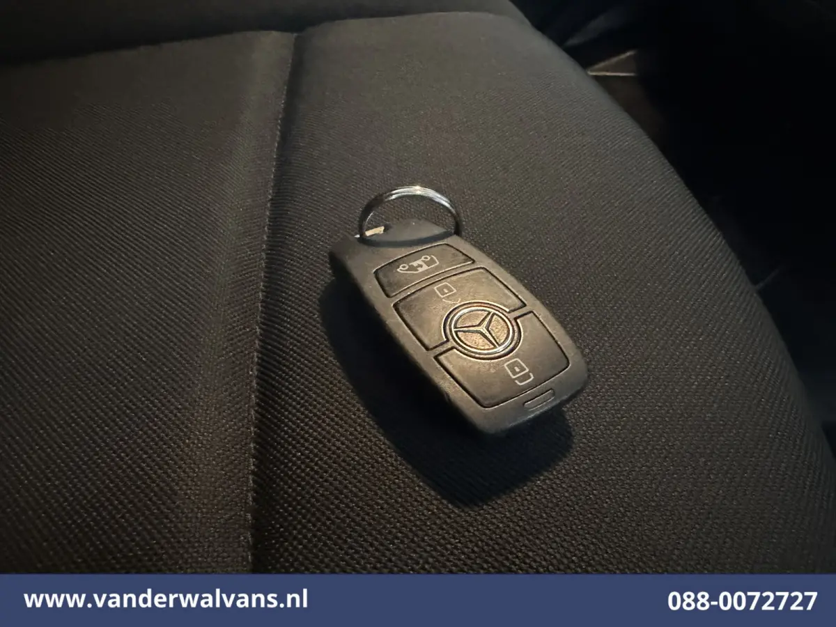 316 CDI 163pk L2H1 Achterwiel aandrijving Euro6 Airco | 2800kg Trekhaak | Camera | Apple Carplay Parkeersensoren, Android Auto, Cruisecontrol