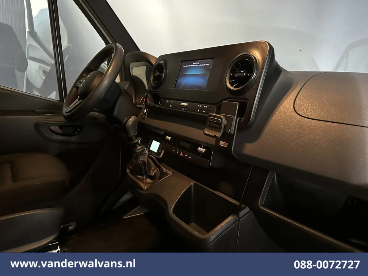316 CDI 163pk L2H1 Achterwiel aandrijving Euro6 Airco | 2800kg Trekhaak | Camera | Apple Carplay Parkeersensoren, Android Auto, Cruisecontrol