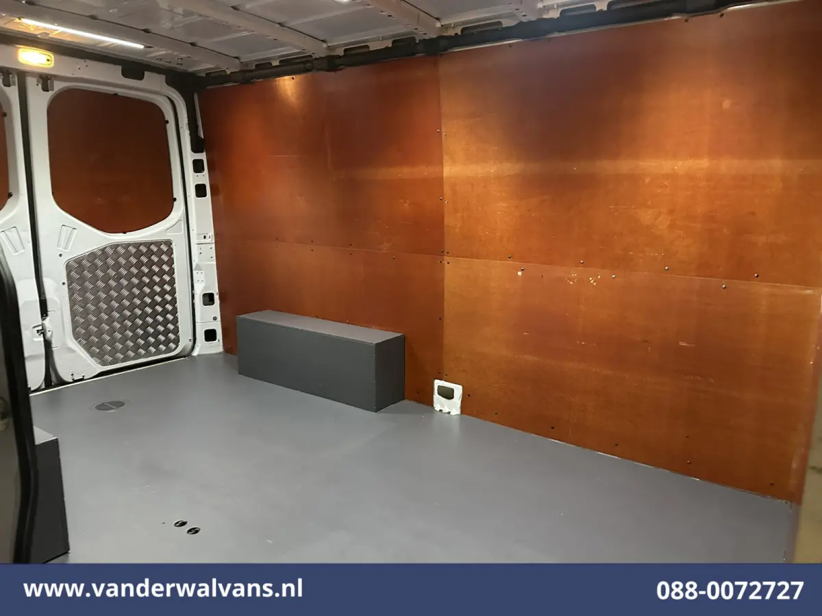 316 CDI 163pk L2H1 Achterwiel aandrijving Euro6 Airco | 2800kg Trekhaak | Camera | Apple Carplay Parkeersensoren, Android Auto, Cruisecontrol