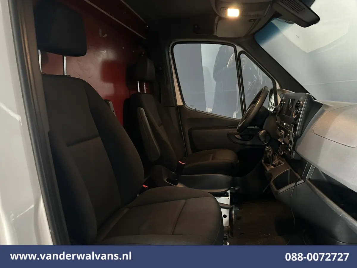 316 CDI 163pk L2H1 Achterwiel aandrijving Euro6 Airco | 2800kg Trekhaak | Camera | Apple Carplay Parkeersensoren, Android Auto, Cruisecontrol