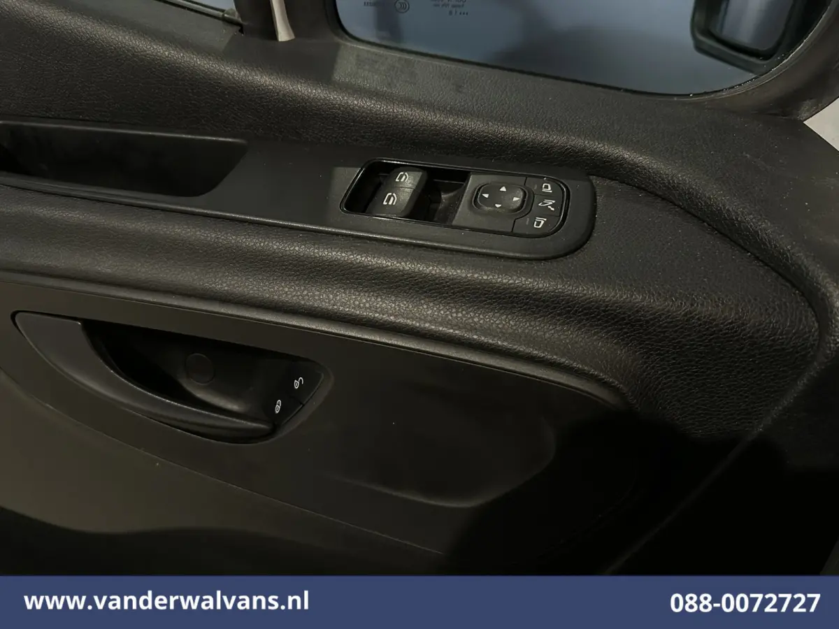 316 CDI 163pk L2H1 Achterwiel aandrijving Euro6 Airco | 2800kg Trekhaak | Camera | Apple Carplay Parkeersensoren, Android Auto, Cruisecontrol