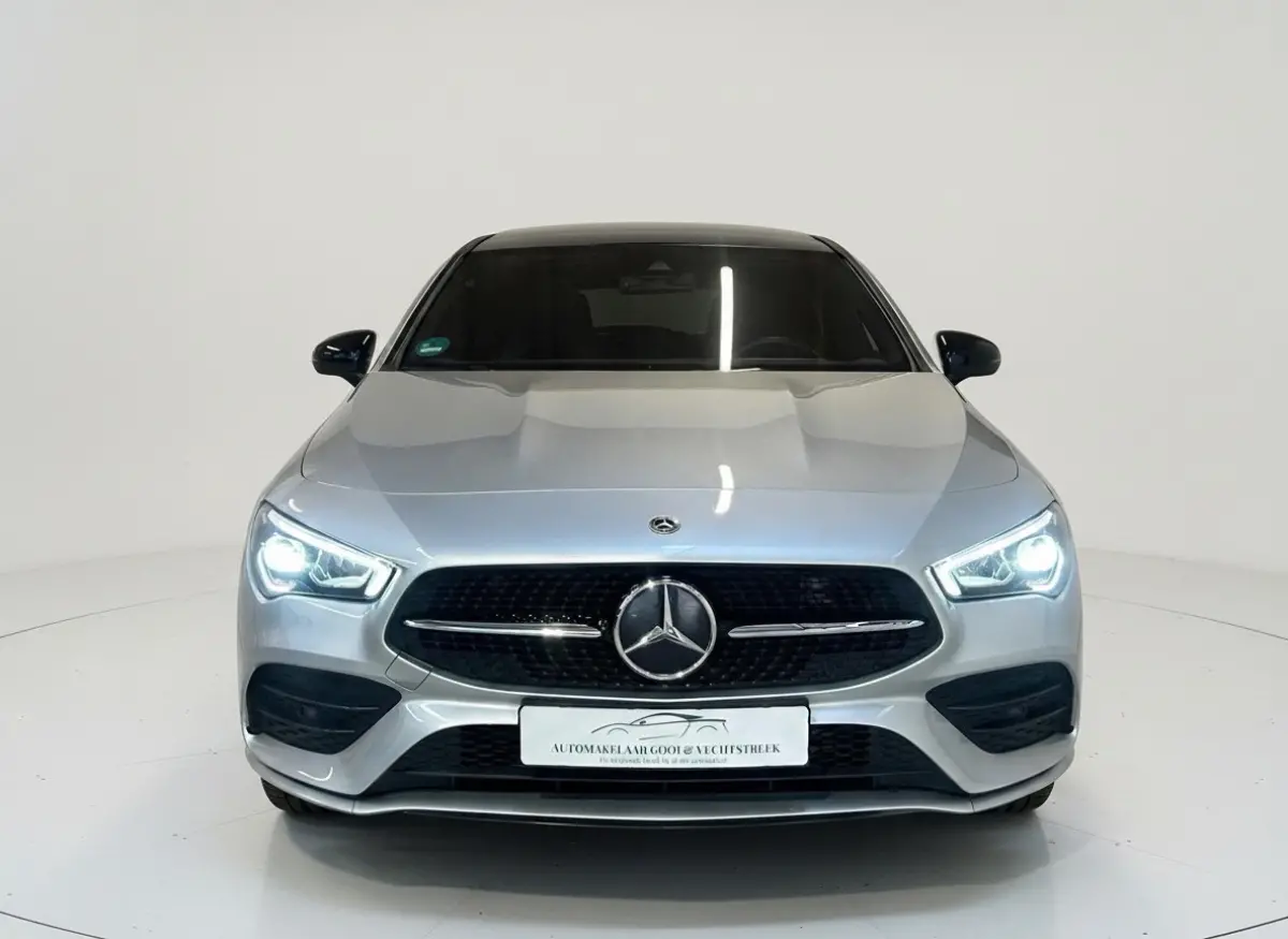 180 AMG Line - Panorama - Camera - Carplay - Sfeerverlichting