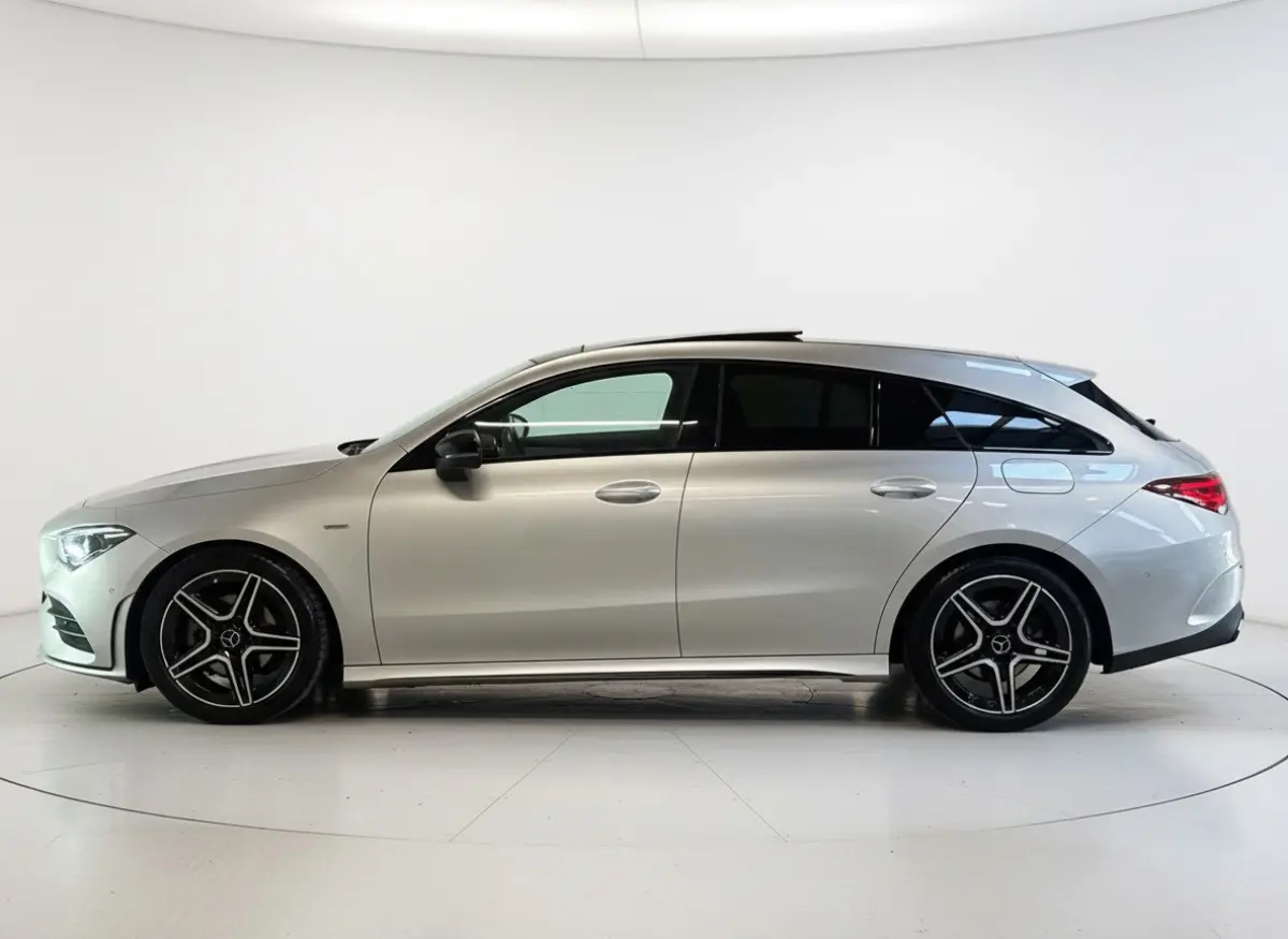 180 AMG Line - Panorama - Camera - Carplay - Sfeerverlichting
