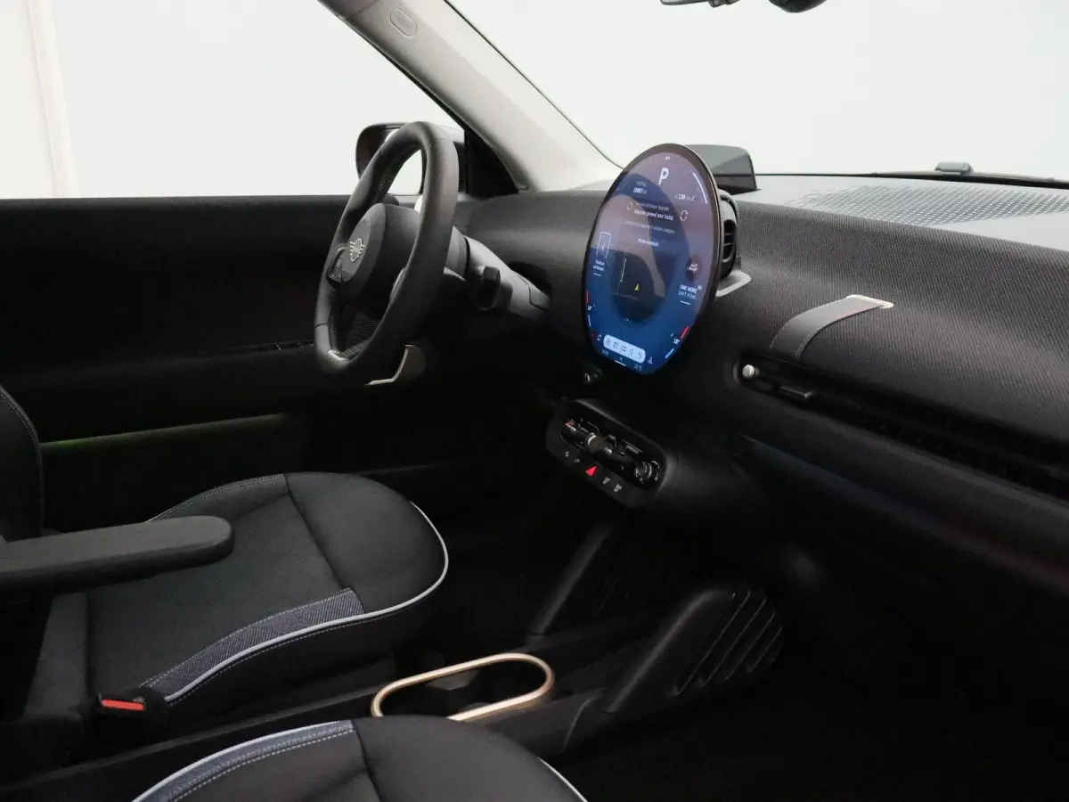 Cooper E Pakket L + Glazen panoramadak + Parking Assistant Plus + Harman Kardon + Driving Assistant+ Comfort Access + Led + 19''