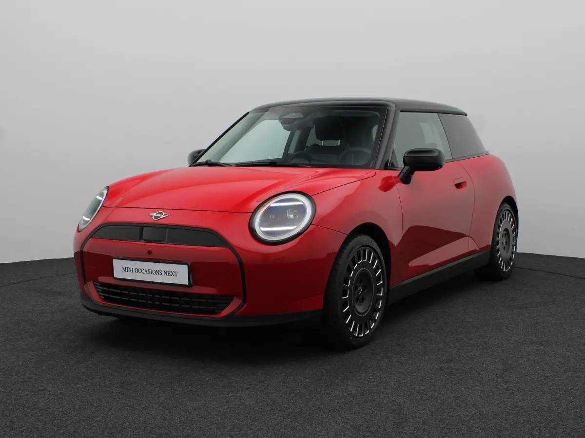 Cooper E Pakket L + Glazen panoramadak + Parking Assistant Plus + Harman Kardon + Driving Assistant+ Comfort Access + Led + 19''