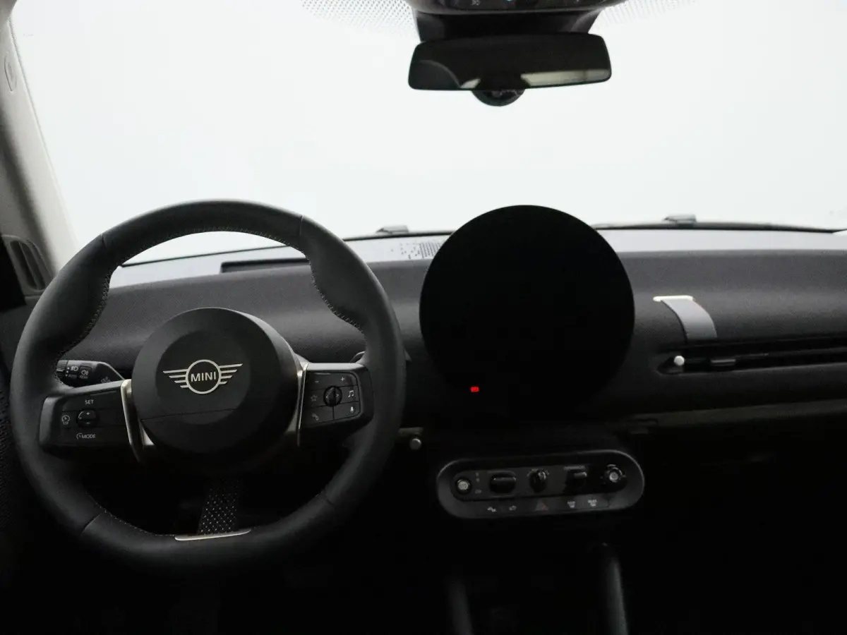 Cooper E Pakket L + Glazen panoramadak + Parking Assistant Plus + Harman Kardon + Driving Assistant+ Comfort Access + Led + 19''