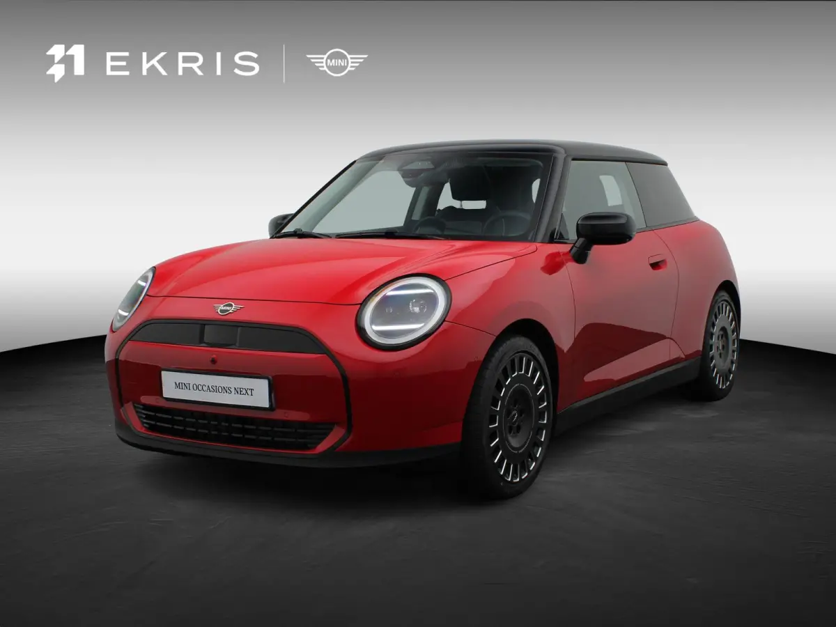 Cooper E Pakket L + Glazen panoramadak + Parking Assistant Plus + Harman Kardon + Driving Assistant+ Comfort Access + Led + 19''
