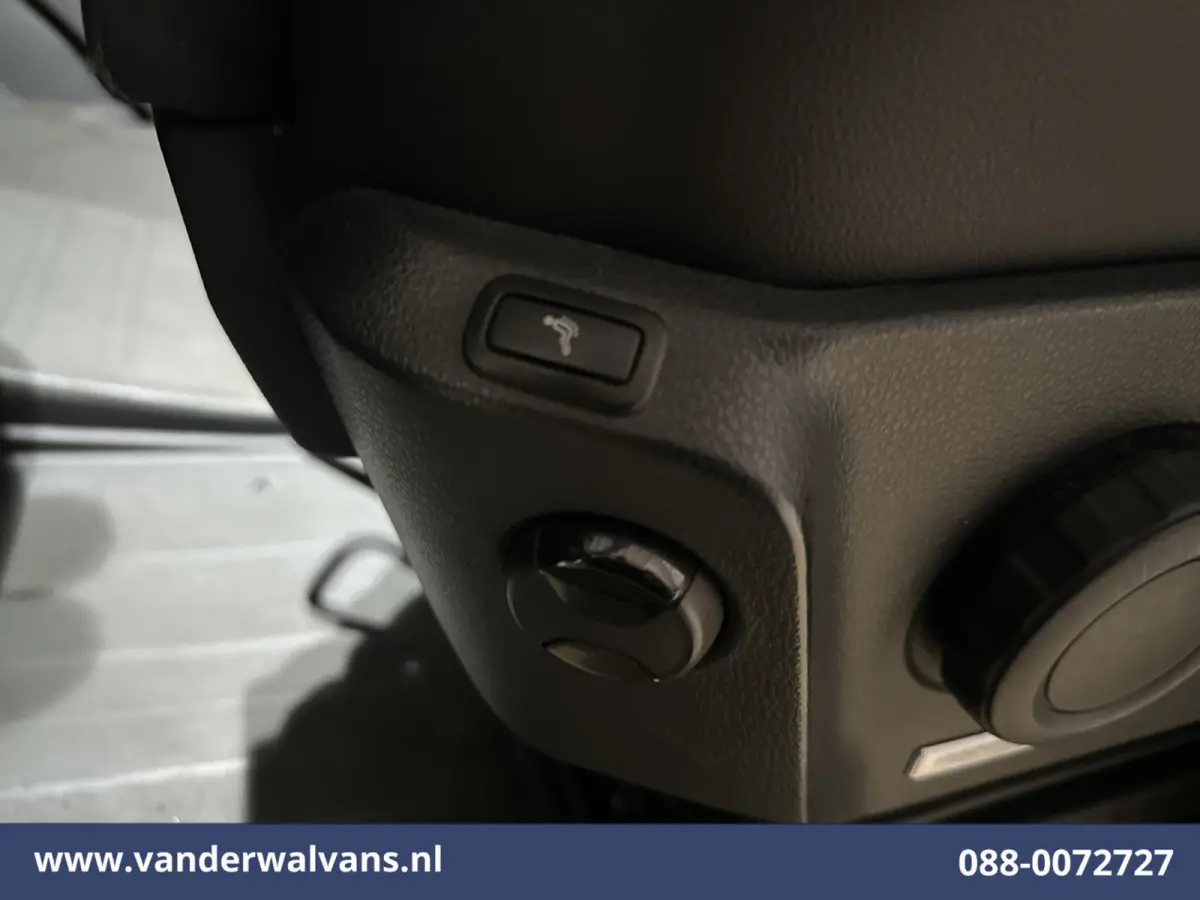 2.0 TDI 140 pk L3H3 L2H2 Euro6 Airco | Camera | Navigatie | Apple Carplay | Massagestoel Android Auto, Parkeersensoren, 3000kg trekvermogen