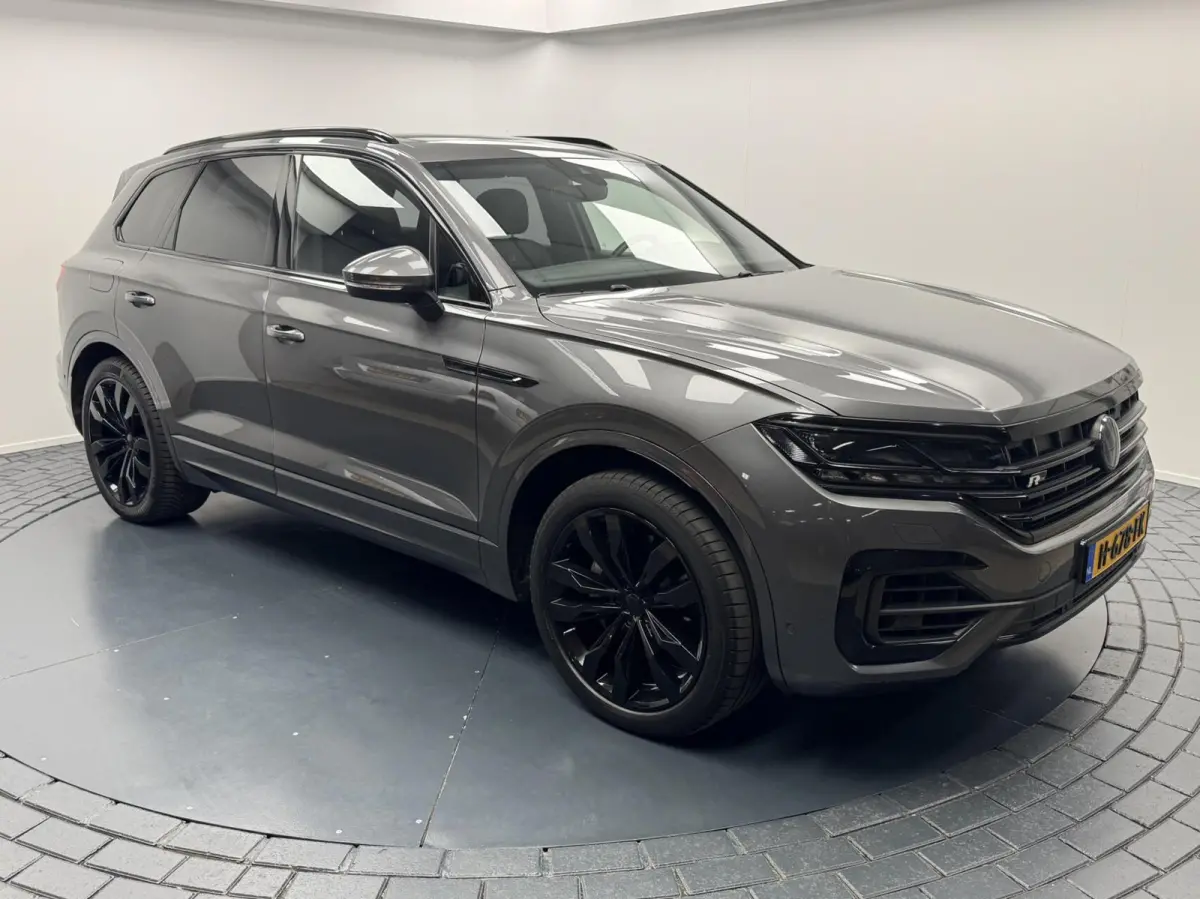 3.0 TSi DSG R-Line 4Motion Navigatie-Pano-Elektr.Trekhaak-Achterasbesturing-Adapt.Cr.Contr-Carplay-Clima-Camera-Stoel/Stuurverwarming-Luchtvering-Headup