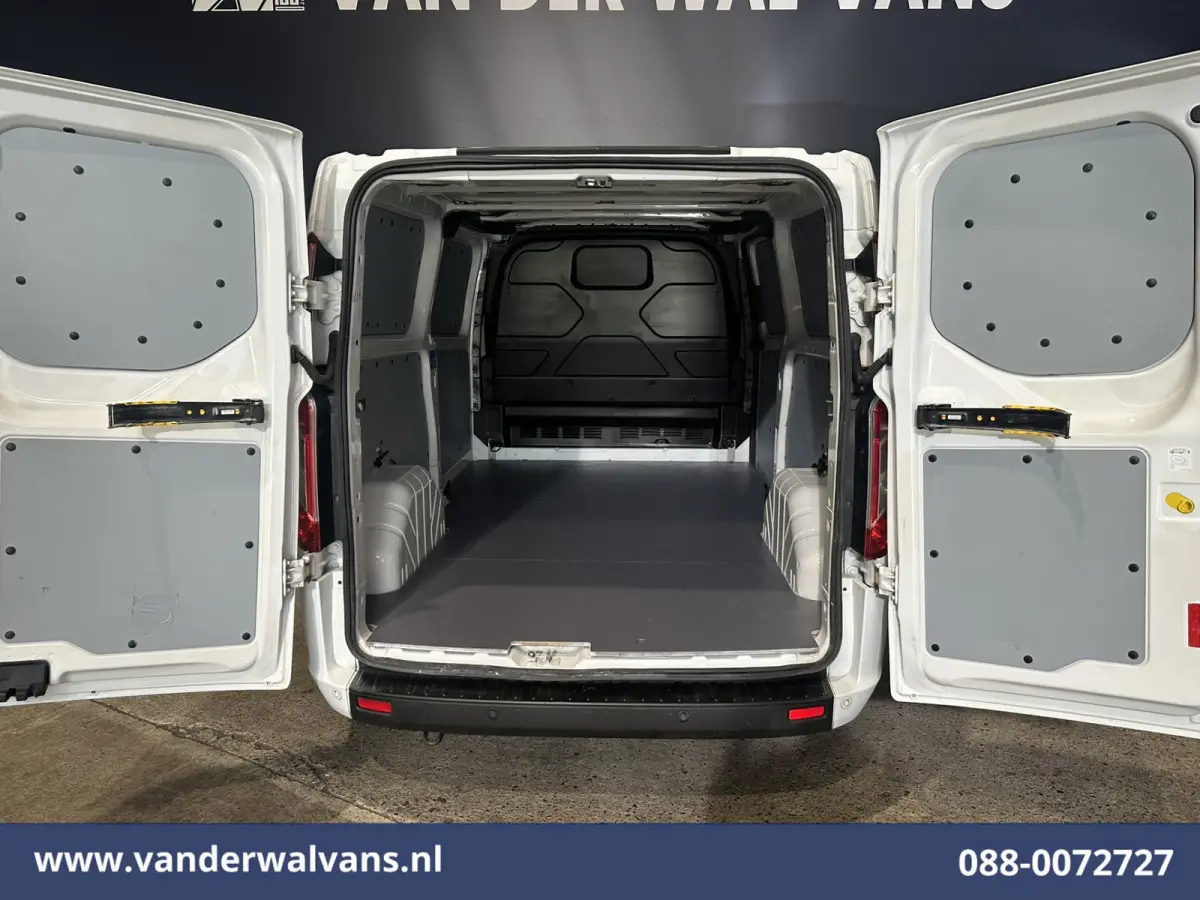 2.0 TDCI L2H1 Euro6 Airco | Navigatie | Apple Carplay | Cruisecontrol | Stoelverwarming LED, parkeersensoren, android auto, verwarmde voorruit, bijrijdersbank