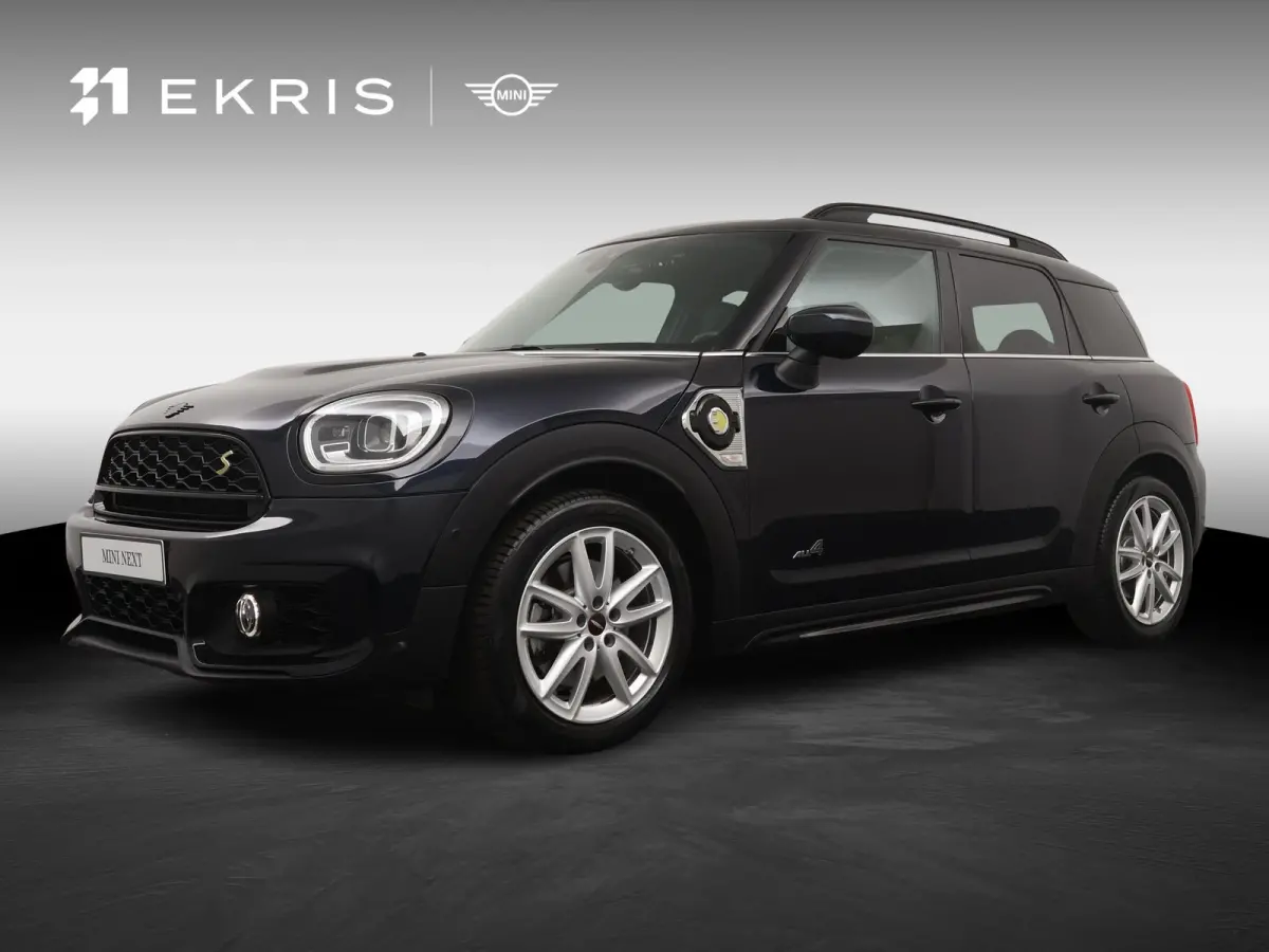 Cooper SE ALL4 John Cooper Works | Achteruitrijcamera | Panoramadak | Stuurwielverwarming | Head-Up Display | John Cooper Works uitvoering |