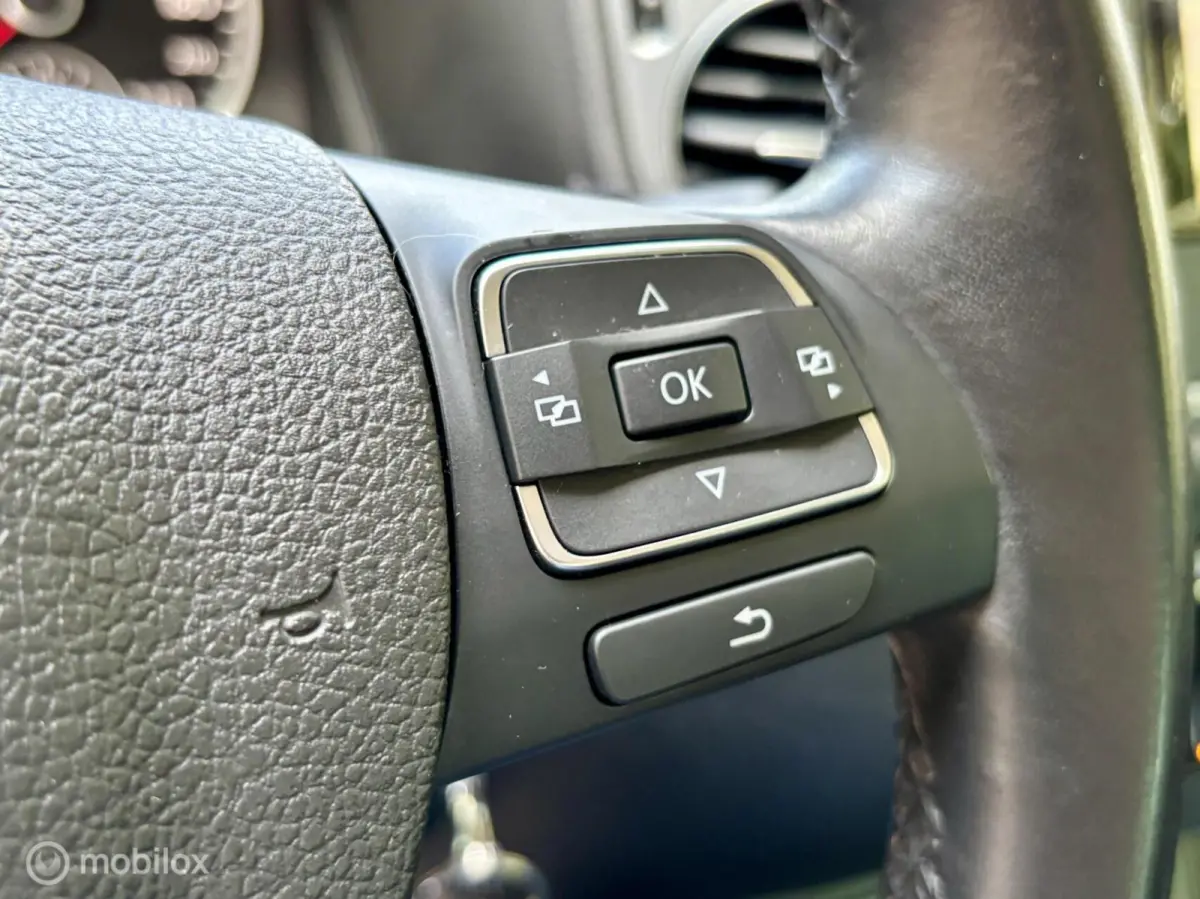 1.4 TSI R-Line. NAVI, CRUISE, PDC.