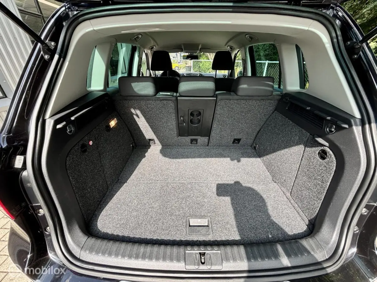 1.4 TSI R-Line. NAVI, CRUISE, PDC.
