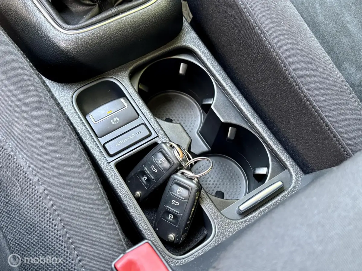 1.4 TSI R-Line. NAVI, CRUISE, PDC.