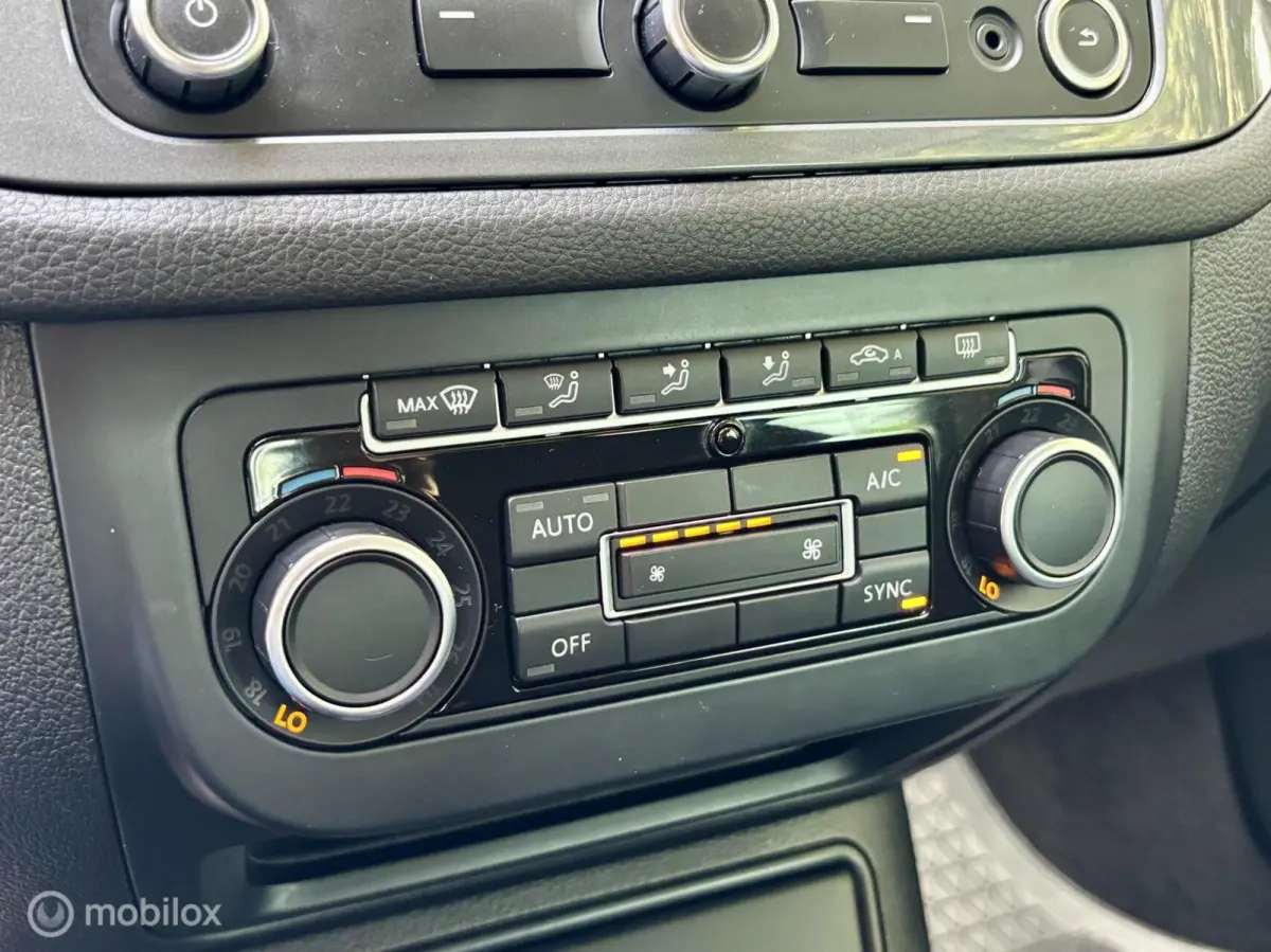 1.4 TSI R-Line. NAVI, CRUISE, PDC.