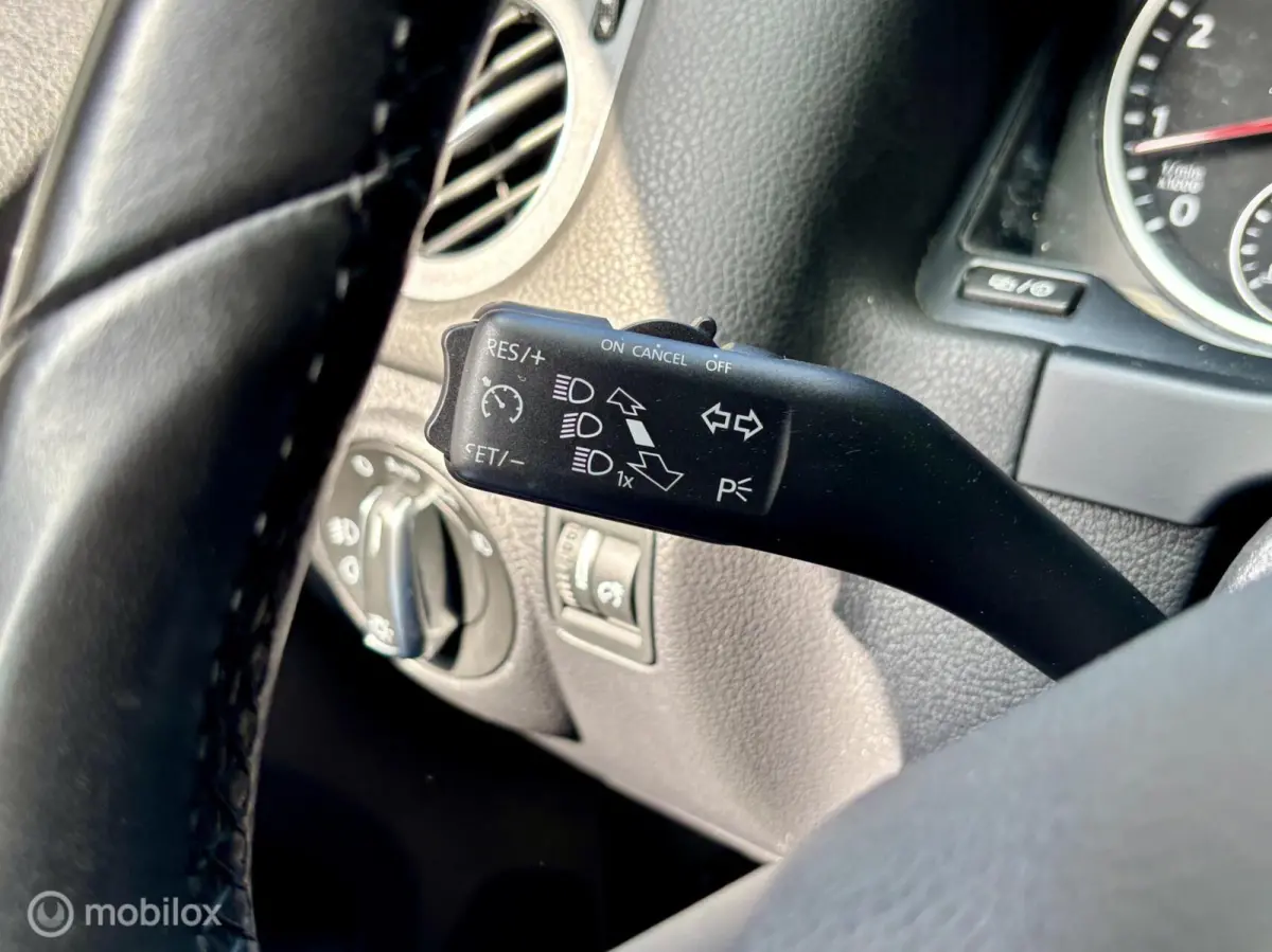 1.4 TSI R-Line. NAVI, CRUISE, PDC.