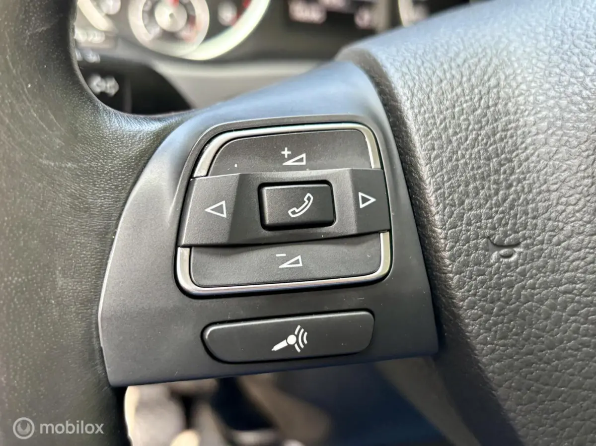 1.4 TSI R-Line. NAVI, CRUISE, PDC.