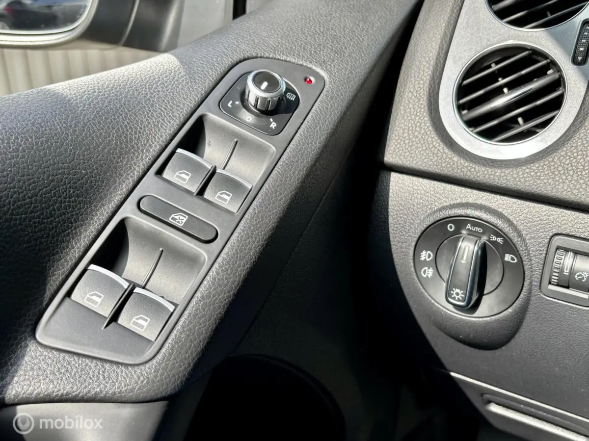 1.4 TSI R-Line. NAVI, CRUISE, PDC.