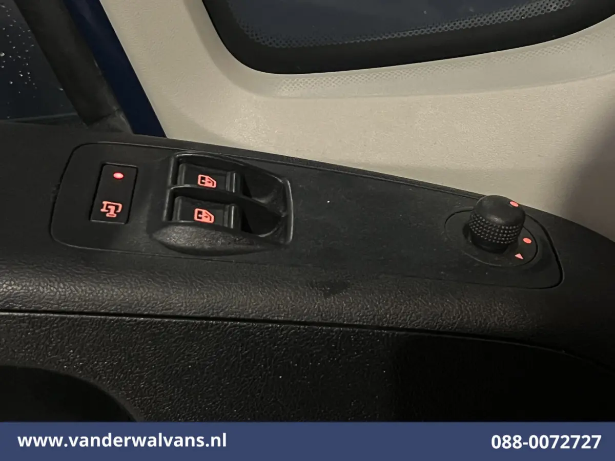 2.2 BlueHDi 120pk L1H1 Airco | 2500kg Trekhaak | Imperiaal Bijrijdersbank