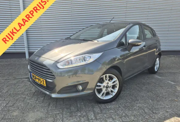 1.0 Titanium Airco,parkeersensoren achter,lichtmetalen wielen,