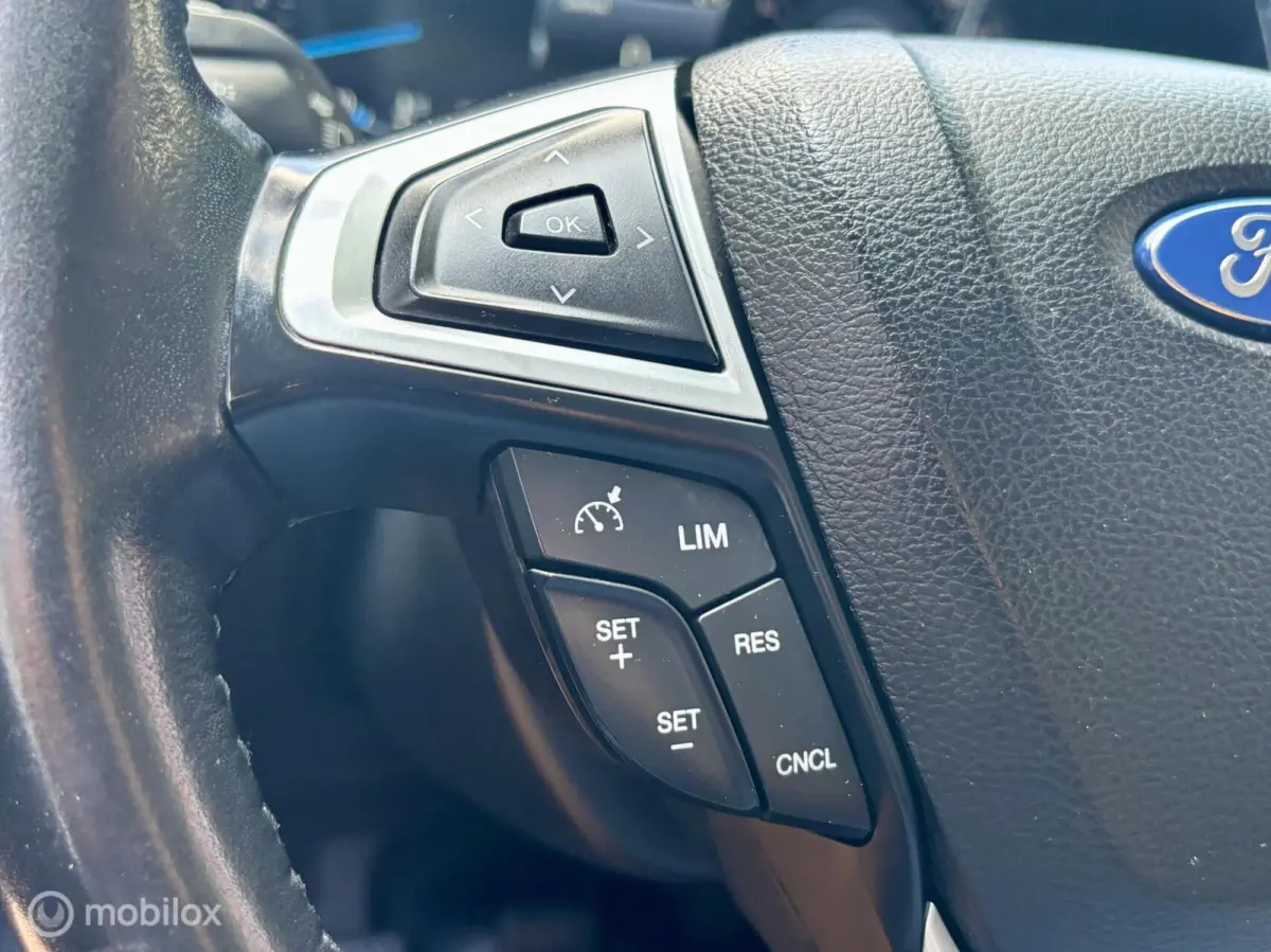 1.5 Titanium 7persoons. NAVI, CRUISE, CLIMA.