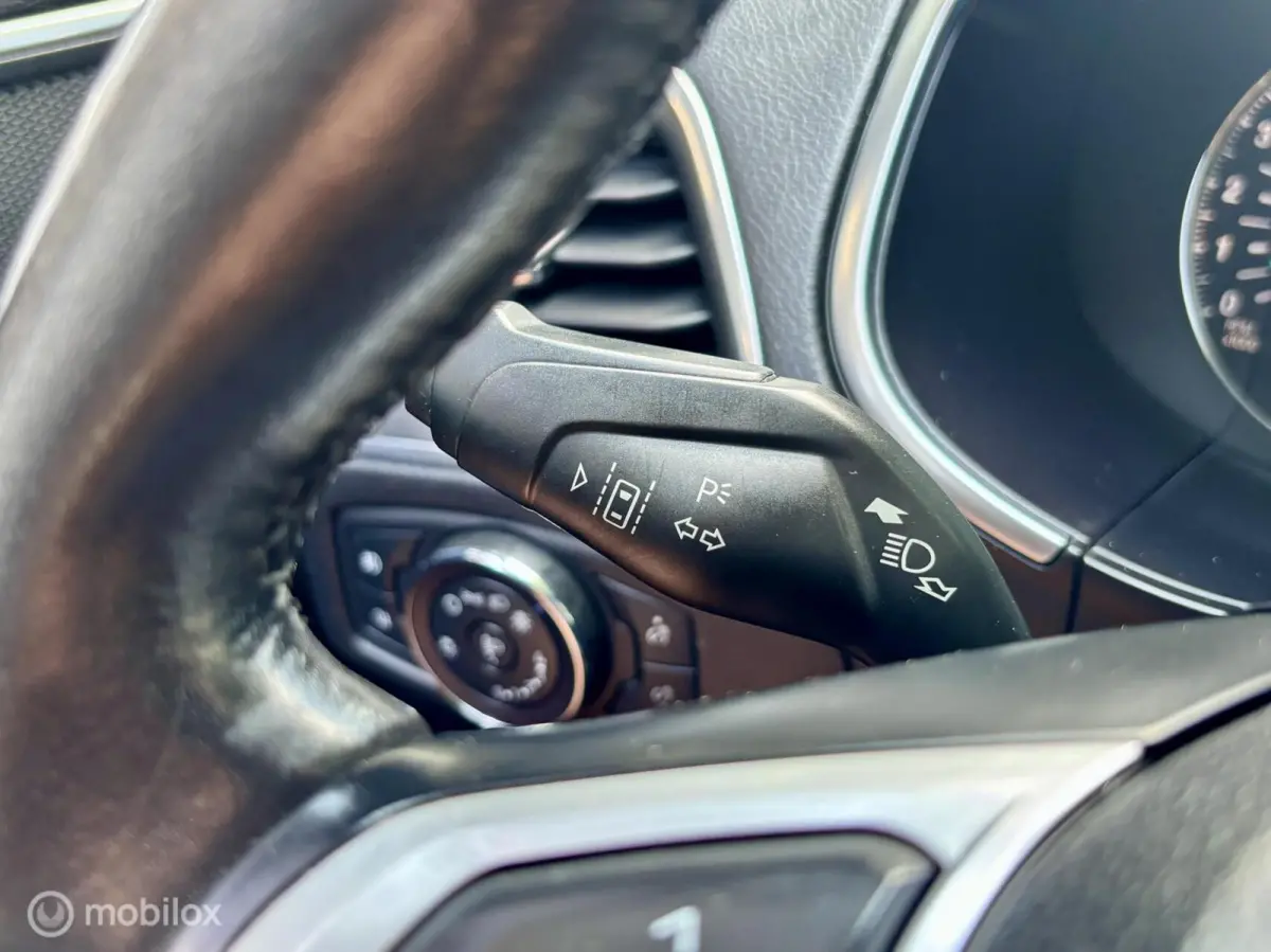 1.5 Titanium 7persoons. NAVI, CRUISE, CLIMA.