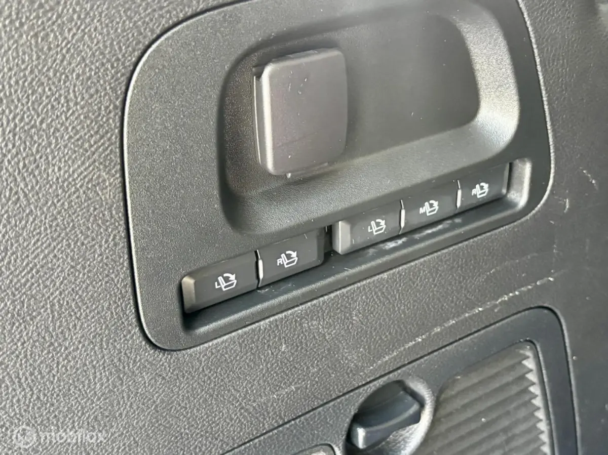 1.5 Titanium 7persoons. NAVI, CRUISE, CLIMA.