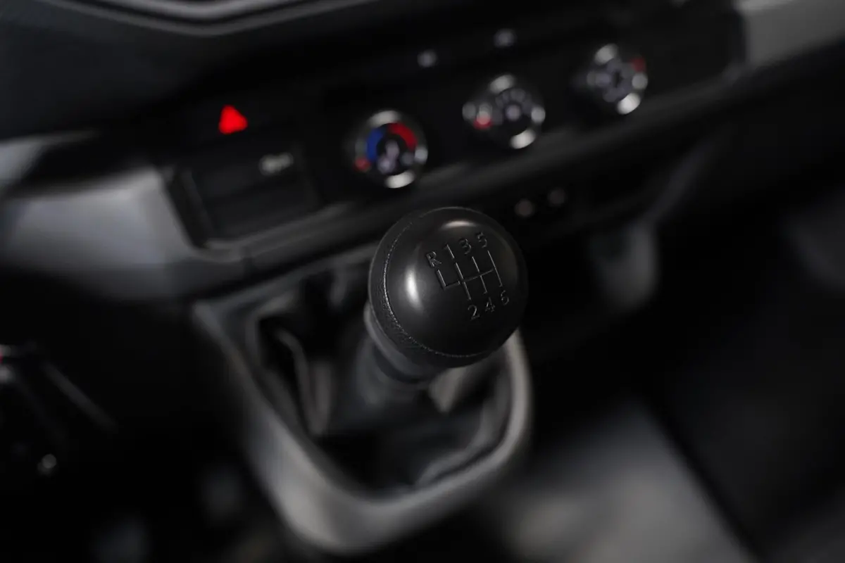 2.0 TDI 177 pk L4 Pick Up / Open Laadbak Airco Cruise Control, 3-Zits, LxBxH 430x203x40 cm