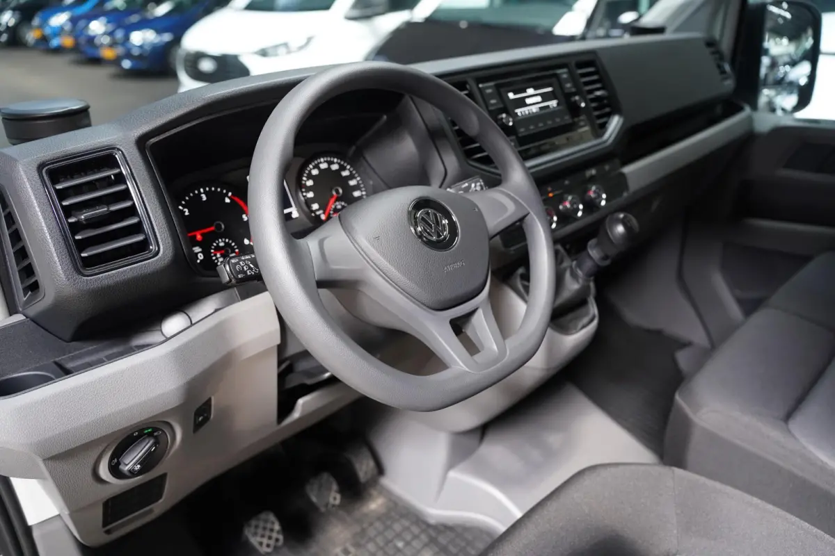 2.0 TDI 177 pk L4 Pick Up / Open Laadbak Airco Cruise Control, 3-Zits, LxBxH 430x203x40 cm
