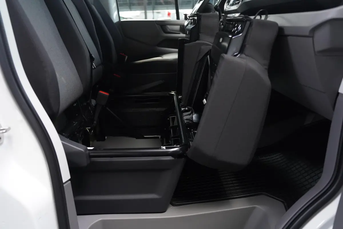 2.0 TDI 177 pk L4 Pick Up / Open Laadbak Airco Cruise Control, 3-Zits, LxBxH 430x203x40 cm