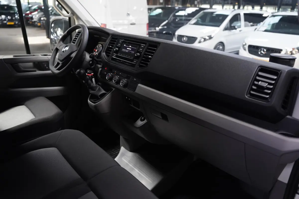 2.0 TDI 177 pk L4 Pick Up / Open Laadbak Airco Cruise Control, 3-Zits, LxBxH 430x203x40 cm