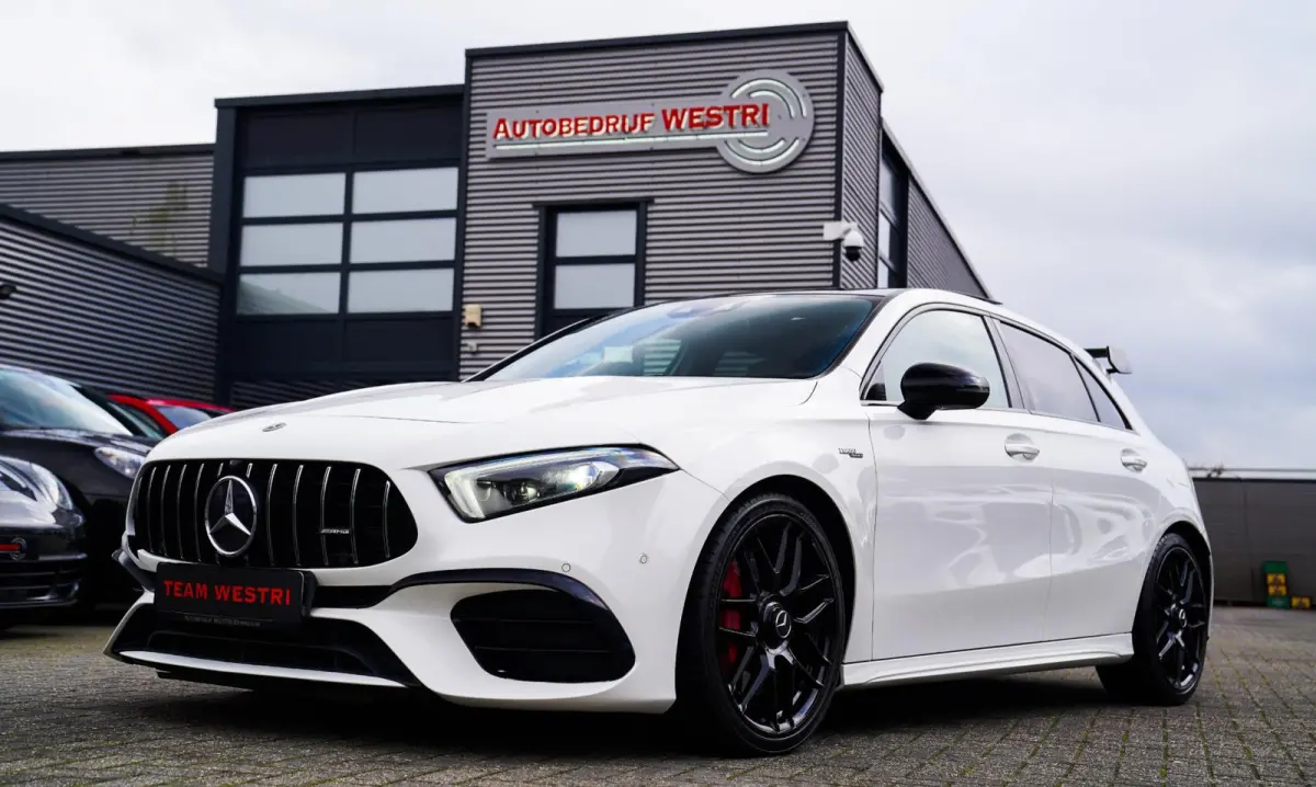 AMG 45 4MATIC+ Premium Plus | Panorama | Sterrenhemel | Sport uitlaat | Burmester | Luxe leder/Alcantara |