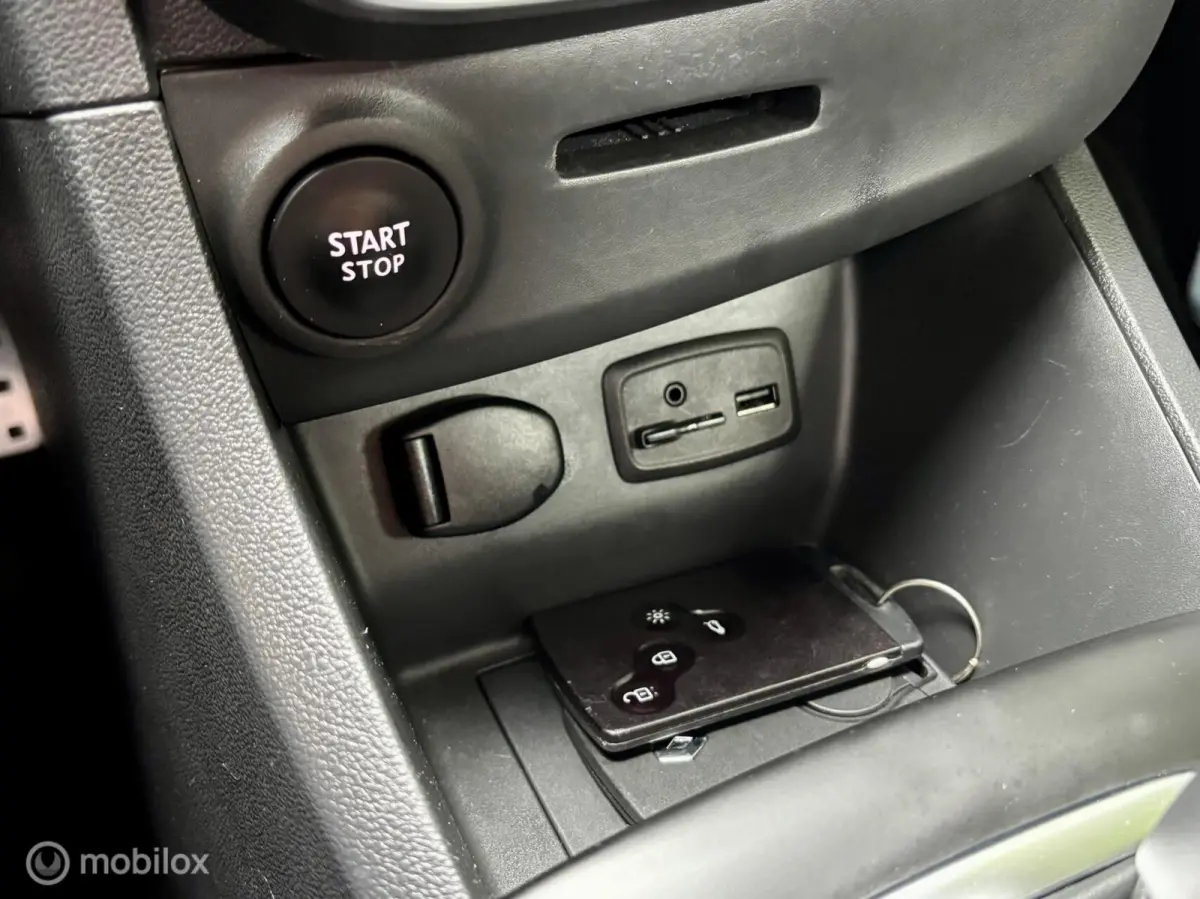 1.6 Turbo R.S. NAVI, CAMERA, CRUISE.