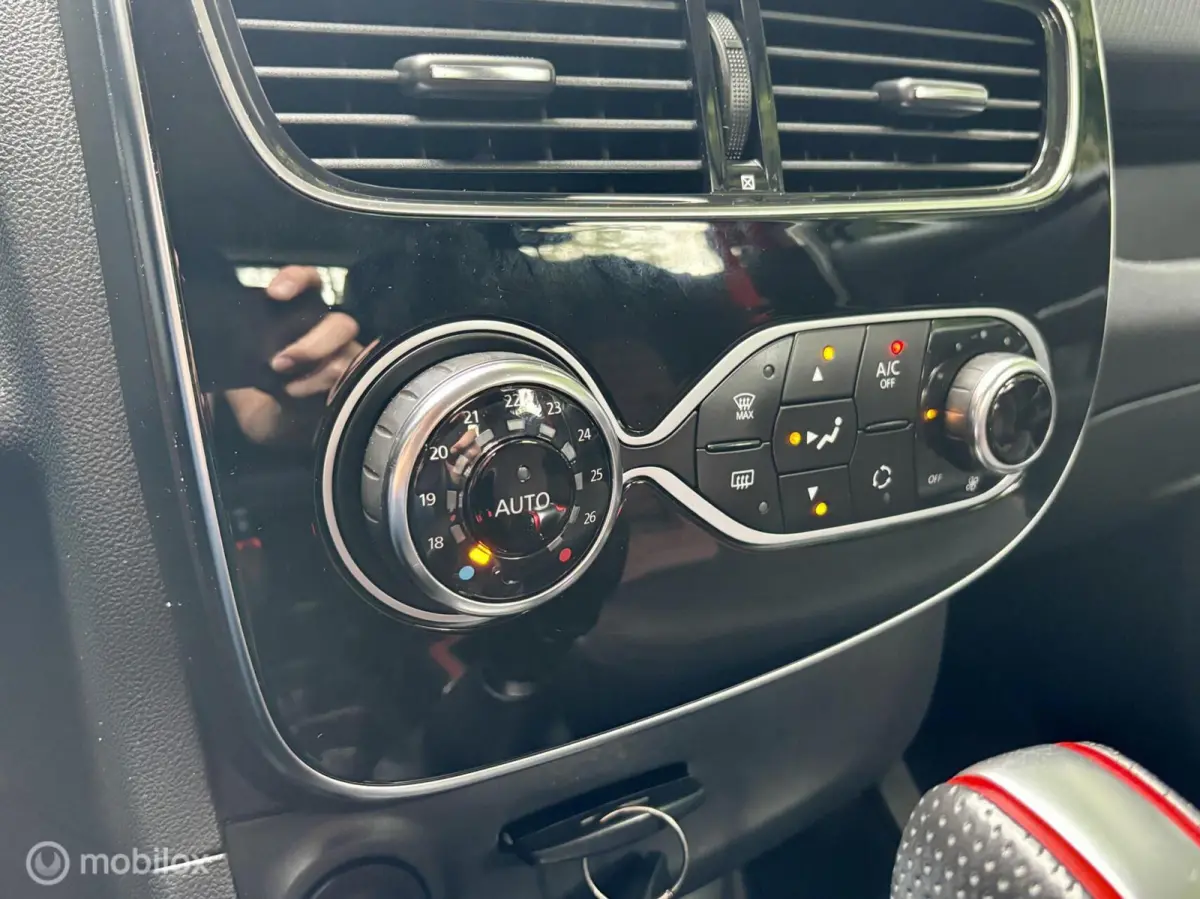 1.6 Turbo R.S. NAVI, CAMERA, CRUISE.