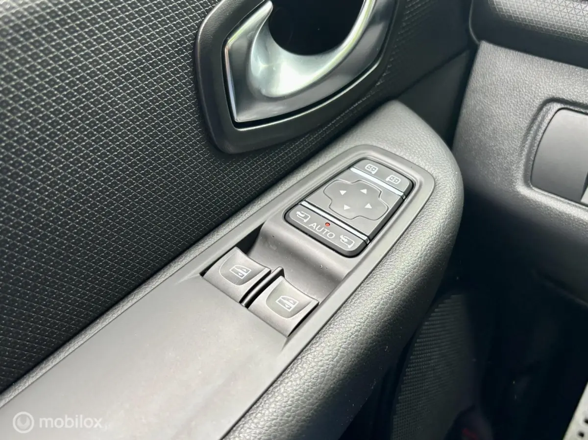 1.6 Turbo R.S. NAVI, CAMERA, CRUISE.