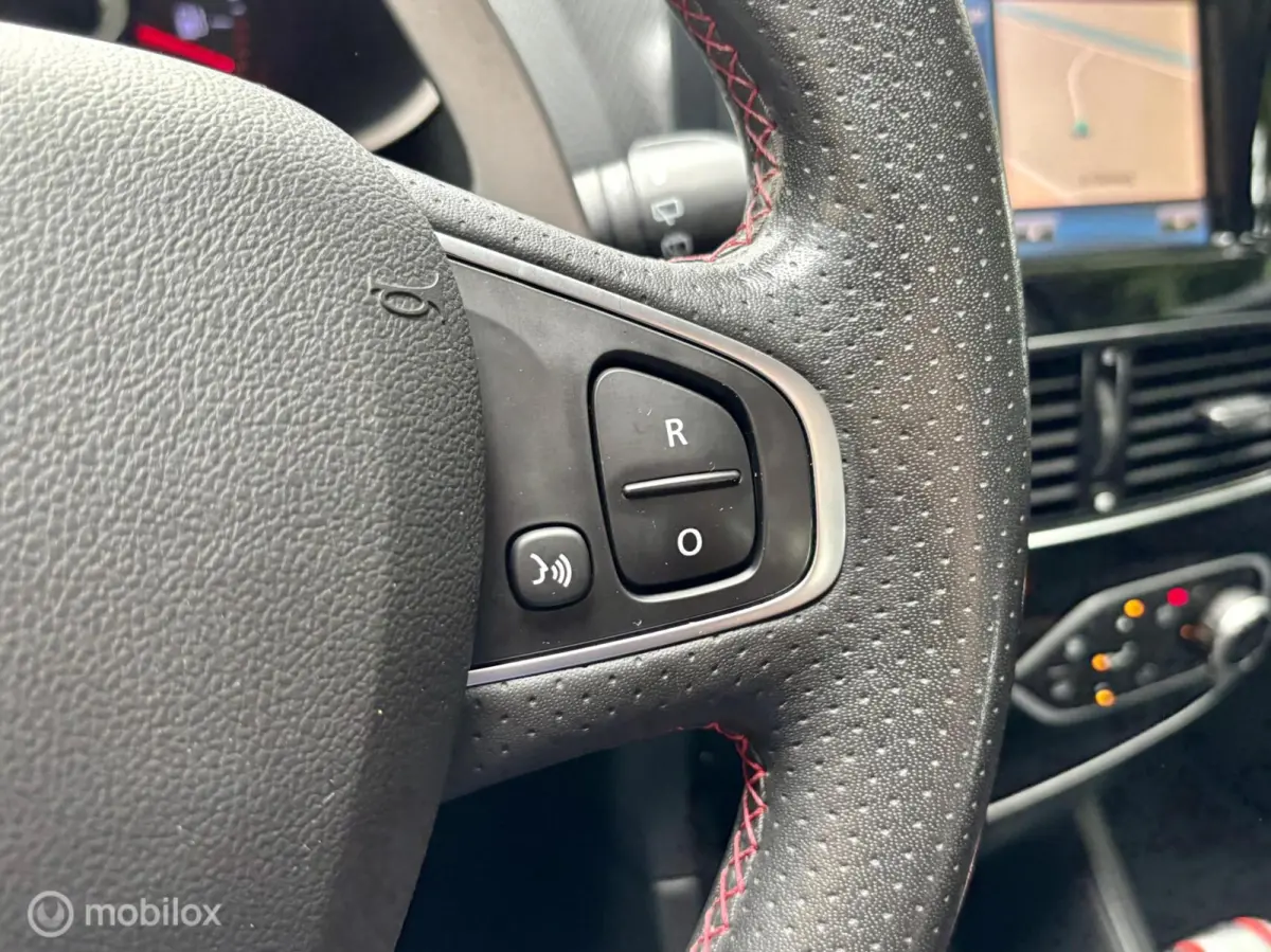 1.6 Turbo R.S. NAVI, CAMERA, CRUISE.