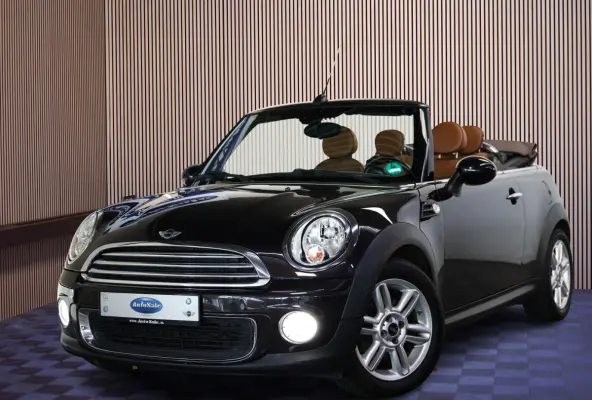 1.6 AUTOMAAT Chili LEDER NAVI BT STOELVW PDC '15
