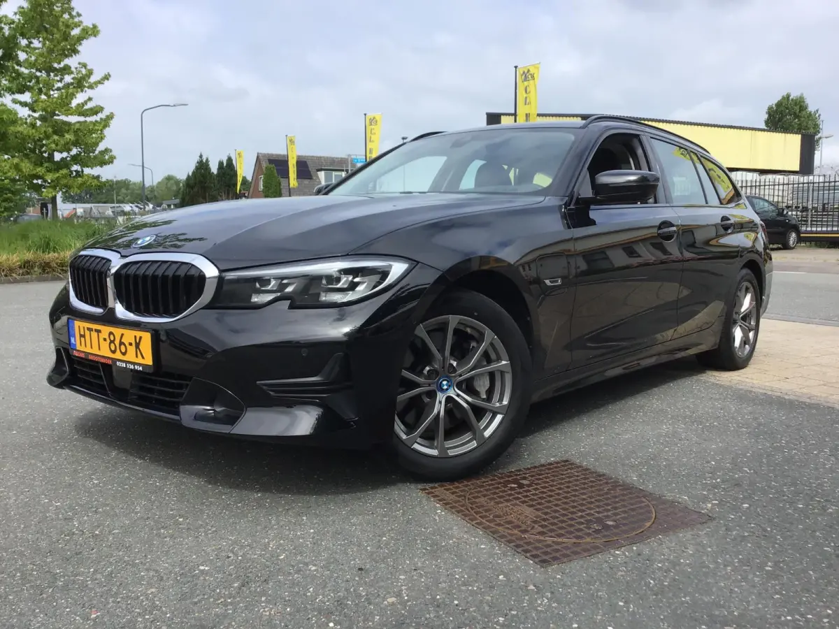 330e Business Edition Plus I 293PK I Camera I Trekhaak I Ambiente I Full Led I Stoel & Stuurverw. I Half/Leder