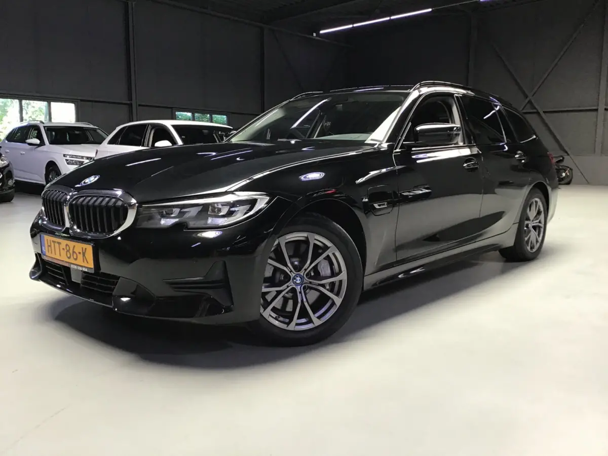 330e Business Edition Plus I 293PK I Camera I Trekhaak I Ambiente I Full Led I Stoel & Stuurverw. I Half/Leder