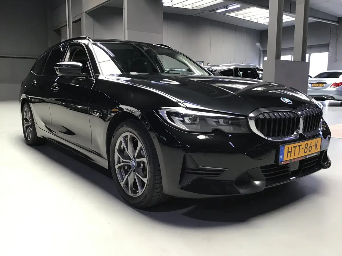 330e Business Edition Plus I 293PK I Camera I Trekhaak I Ambiente I Full Led I Stoel & Stuurverw. I Half/Leder