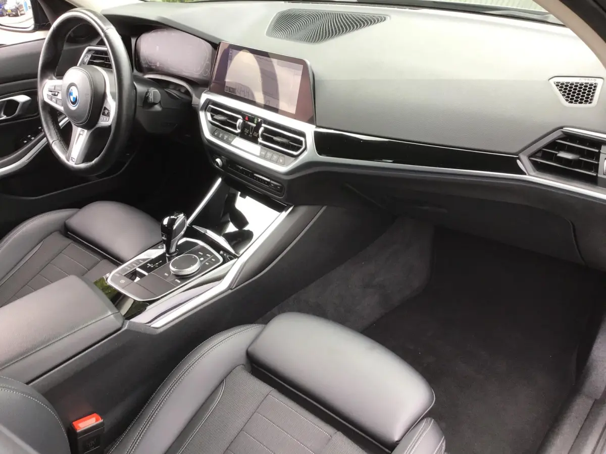 330e Business Edition Plus I 293PK I Camera I Trekhaak I Ambiente I Full Led I Stoel & Stuurverw. I Half/Leder