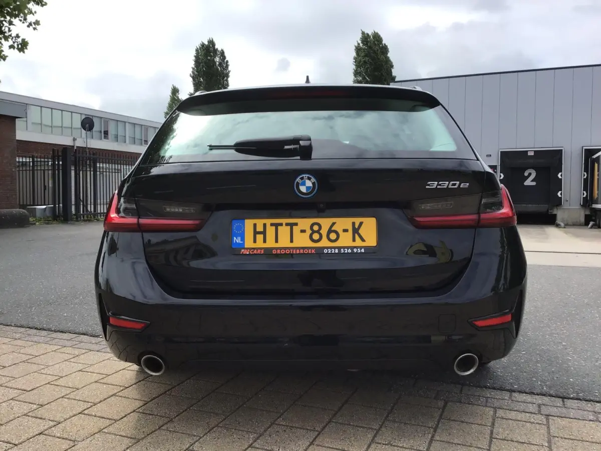 330e Business Edition Plus I 293PK I Camera I Trekhaak I Ambiente I Full Led I Stoel & Stuurverw. I Half/Leder
