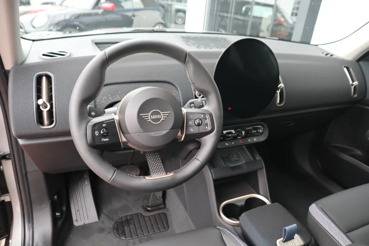 C | Classic Trim + Package M