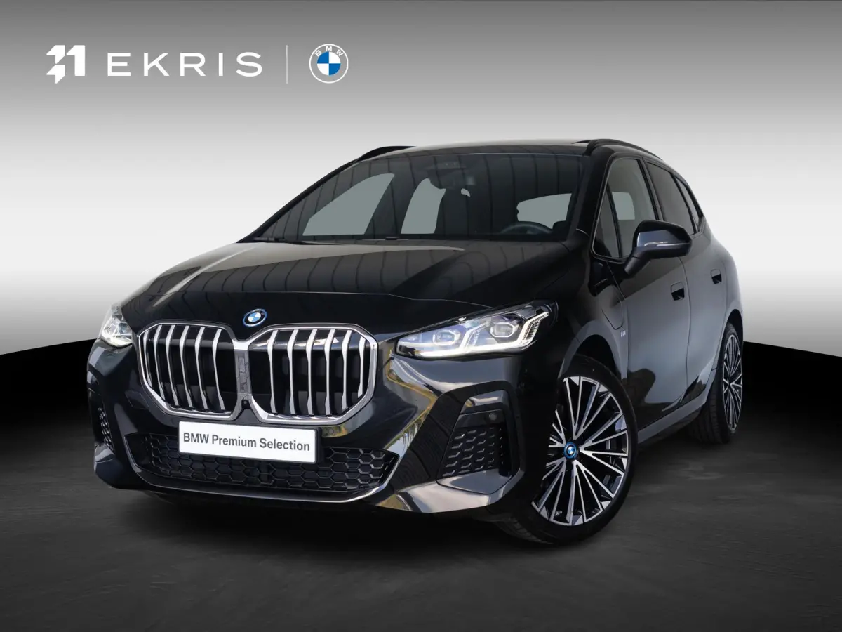 225e xDrive | M Sportpakket | Innovation Pack | Comfort Access | Panoramadak | Isofix | Head-Up Display | Harman-Kardon | 20'' |