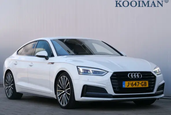 35 TFSI 150pk Sport S-line Black edition Automaat Navi / 19 inch / PDC