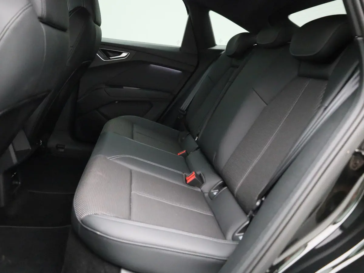 45 quattro S Edition 82 kWh l Adaptive Cruise Control l MMI navigatie plus MMI touch l SONOS Premium l Stoelverwarming voorin l Apple Carplay / Android Auto l Lichtpakket plus ambient light 