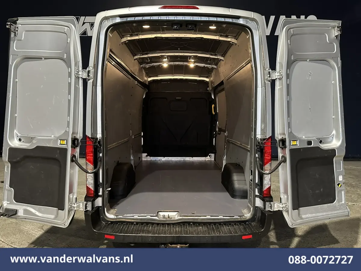 2.0 TDCI 170pk L3H3 Euro6 Airco | Navigatie | 2500kg Trekhaak | Cruisecontrol Verwarmde voorruit, Parkeersensoren, Bijrijdersbank